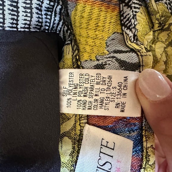 Statement Set - Picture 7 of 9